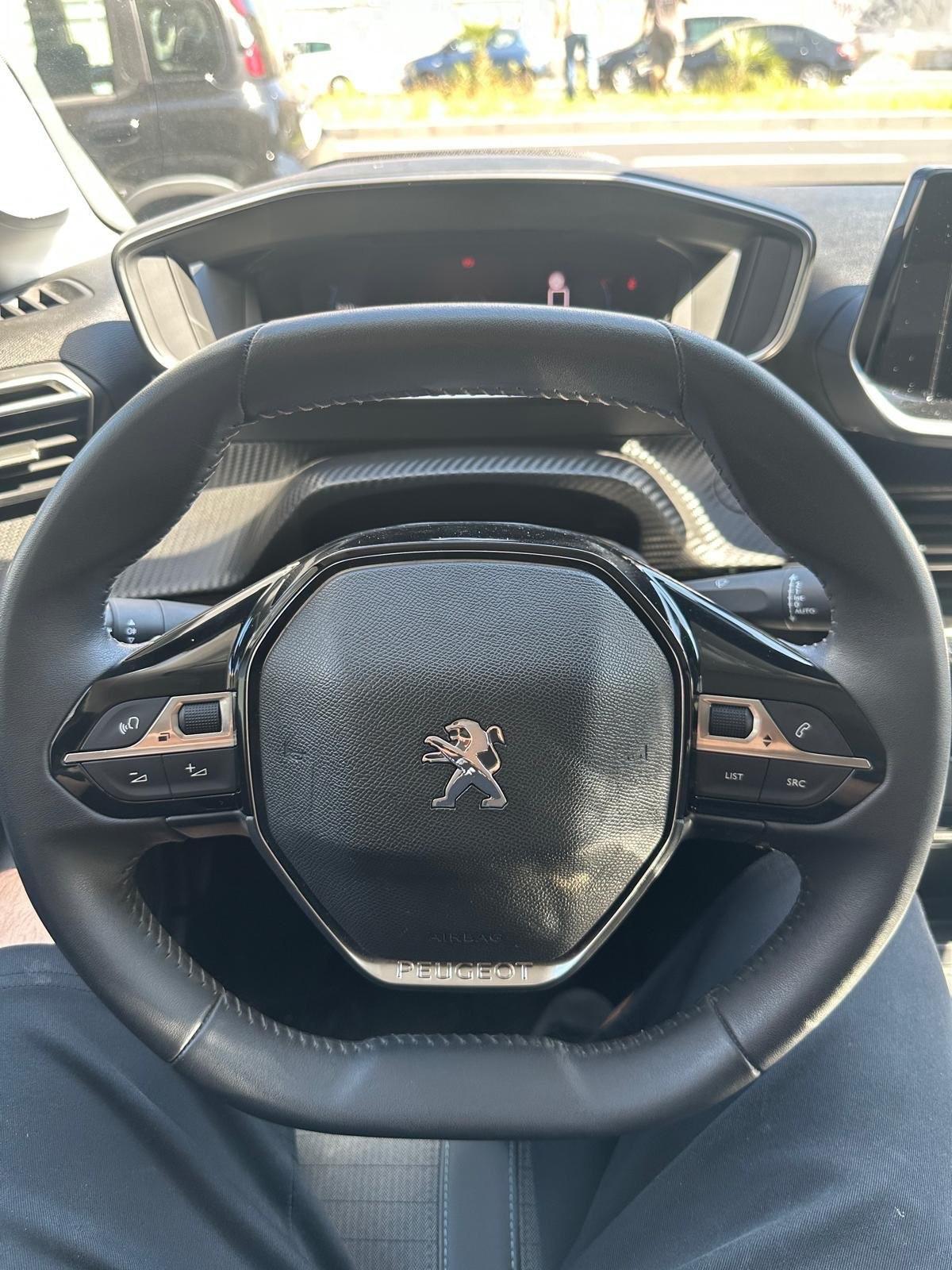 Peugeot 208 1.5 diesel Allure pack 2023