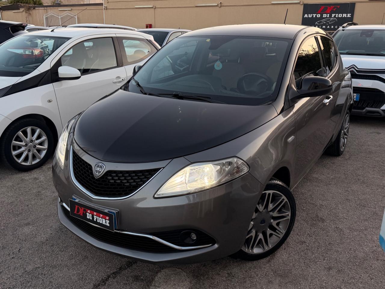 Lancia Ypsilon 1.3 MJT 95Cv PLATINUM IPER FULL