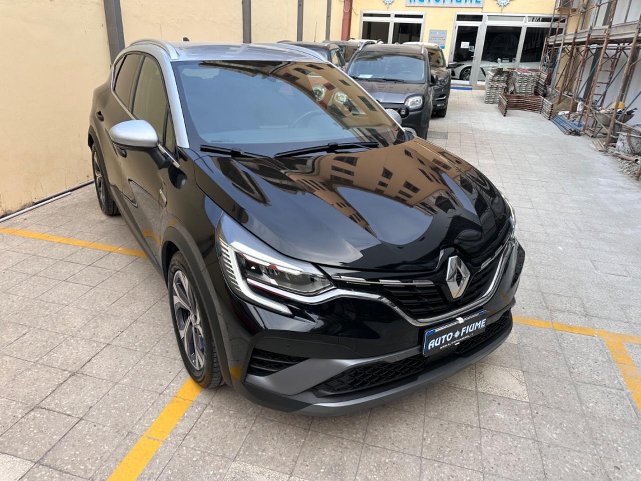 Renault Captur Hybrid E-Tech 145 CV RS Line