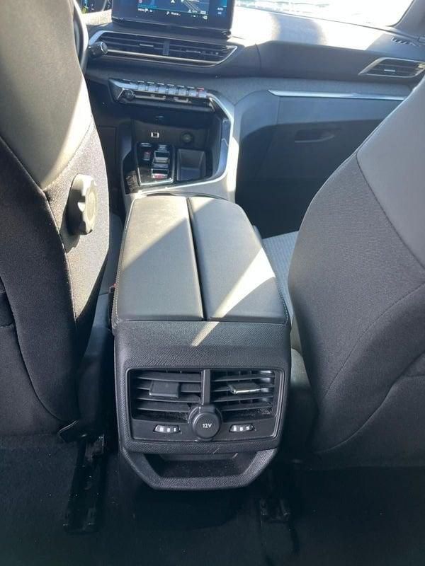 Peugeot 3008 3008 Hybrid4 300 e-EAT8 Allure Pack