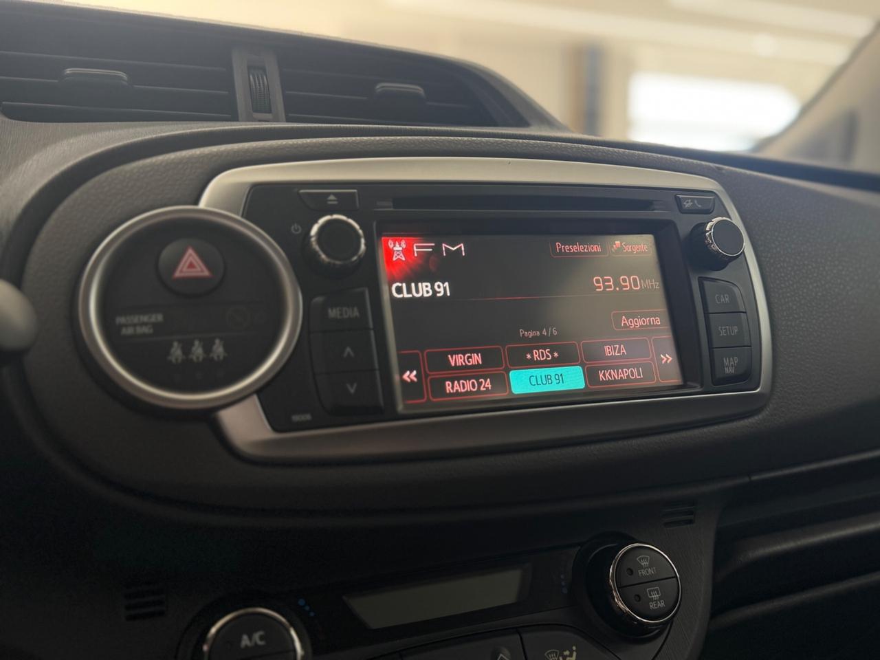 Toyota Yaris 1.4 90 Cv Lounge- Full Opt
