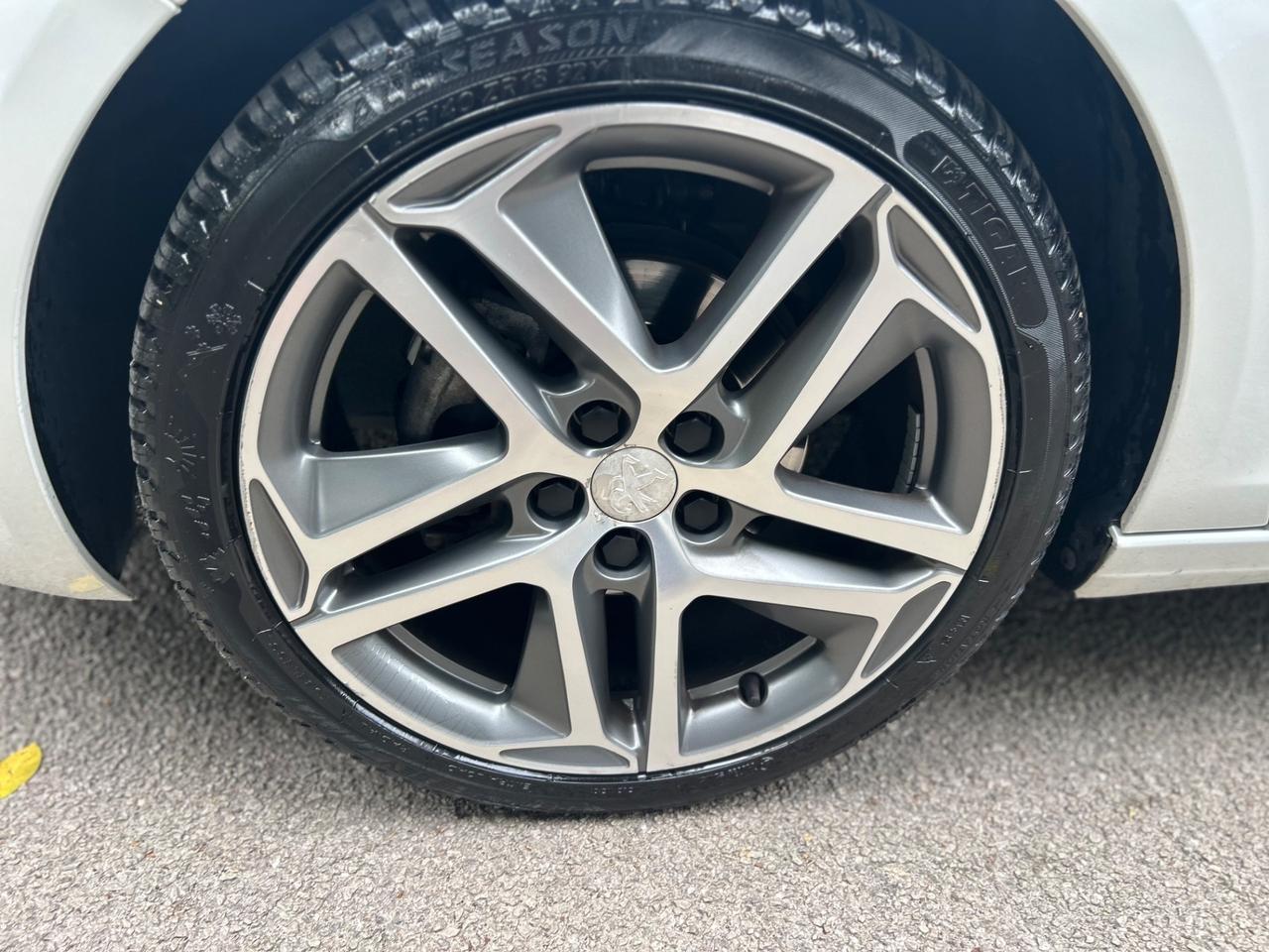 Peugeot 308 BlueHDi 120 S&S Allure