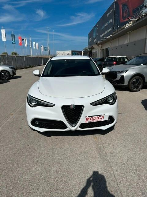 Alfa Romeo Stelvio 2.2 Turbodiesel 210 CV AT8 Q4 Super