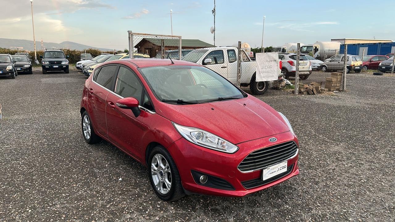 Ford Fiesta 1.5 TDCi 75CV 5 porte Black & White Edition