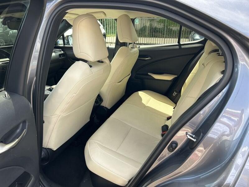 Lexus UX Hybrid Premium IVA ESPOSTA COMPRESA