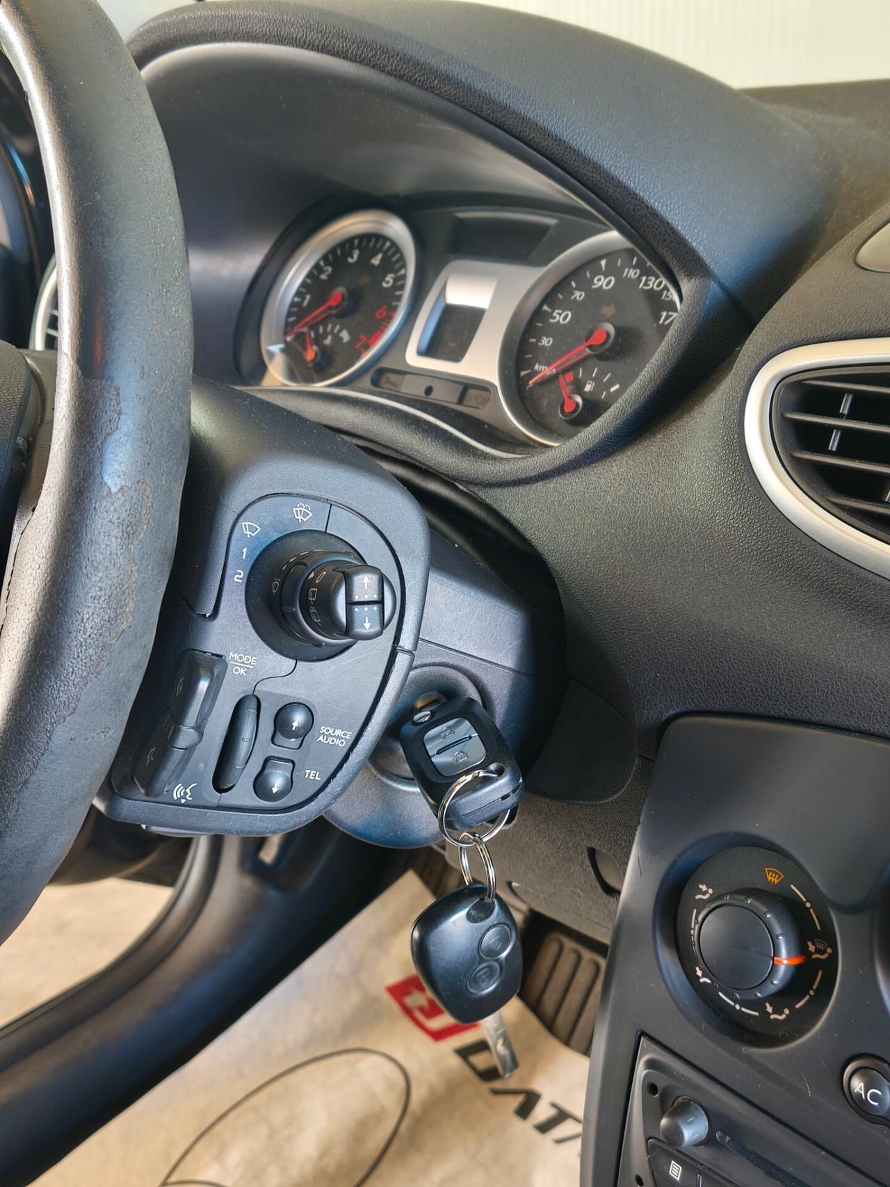 Renault Clio 1.2 16V 5 porte Dynamique