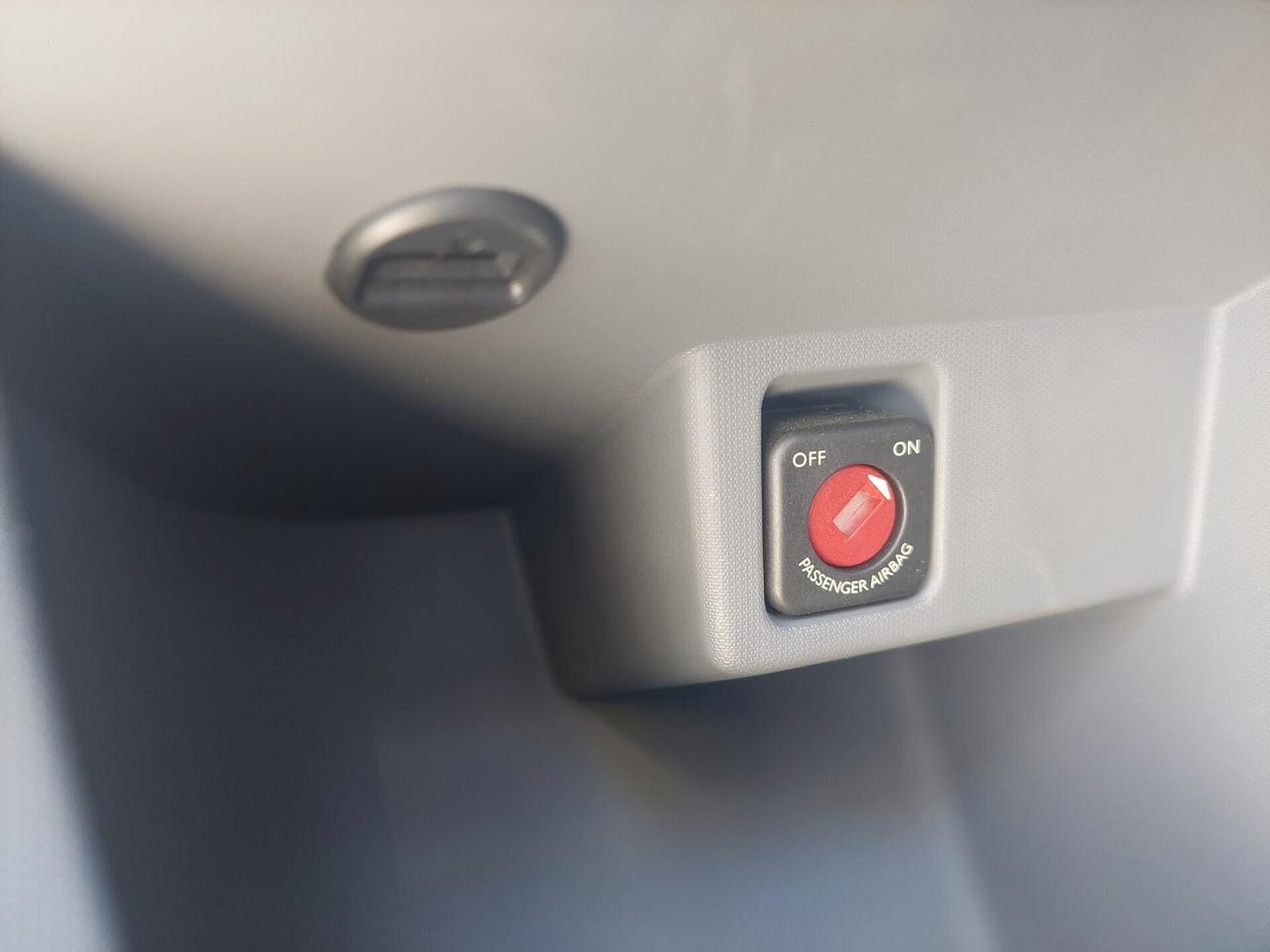 Toyota Aygo 1.0 12V VVT-i 5 porte Now Connect