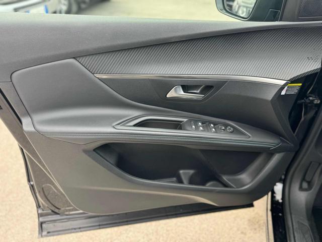 PEUGEOT 3008 BlueHDi 130 EAT8 Allure Pack 70MILA KM