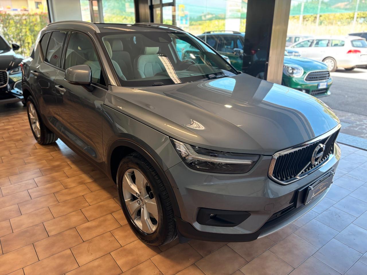 Volvo XC40 2.0 t4 Momentum awd geartronic*UNICOPRO*