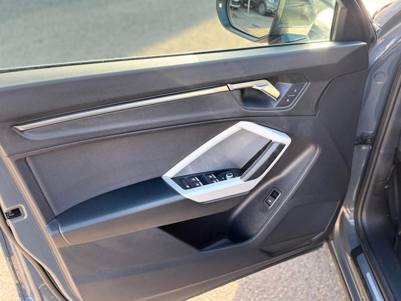 Audi Q3 35 TDI S tronic Business Advanced