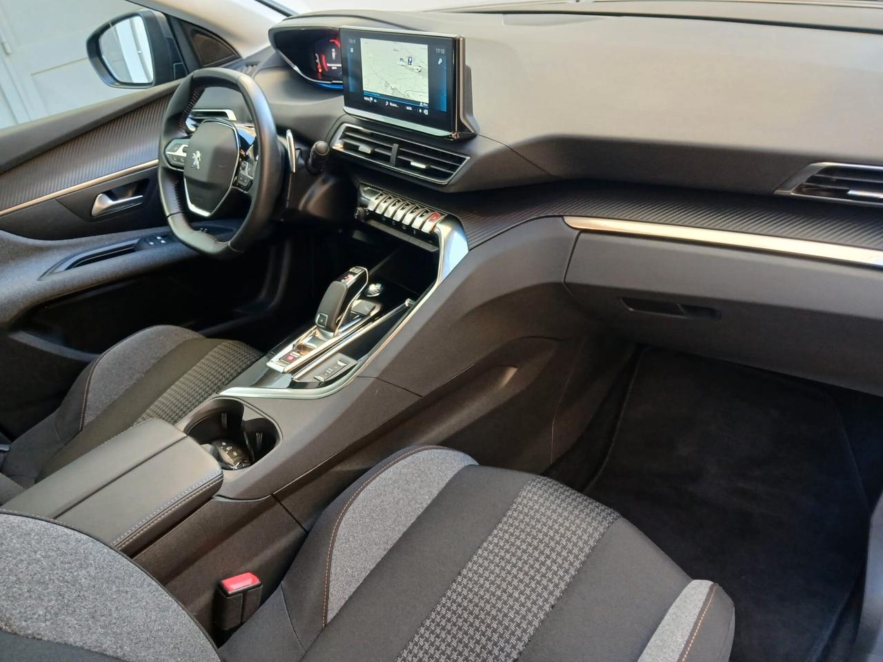 Peugeot 3008 BlueHDi 130 S&S EAT8 Active Business