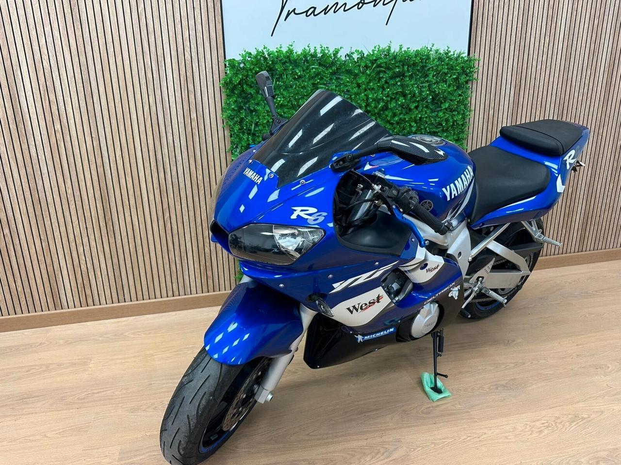 YAMAHA YZF R6 - 30.800KM - NUOVISSIMA - SCARICO MIVV