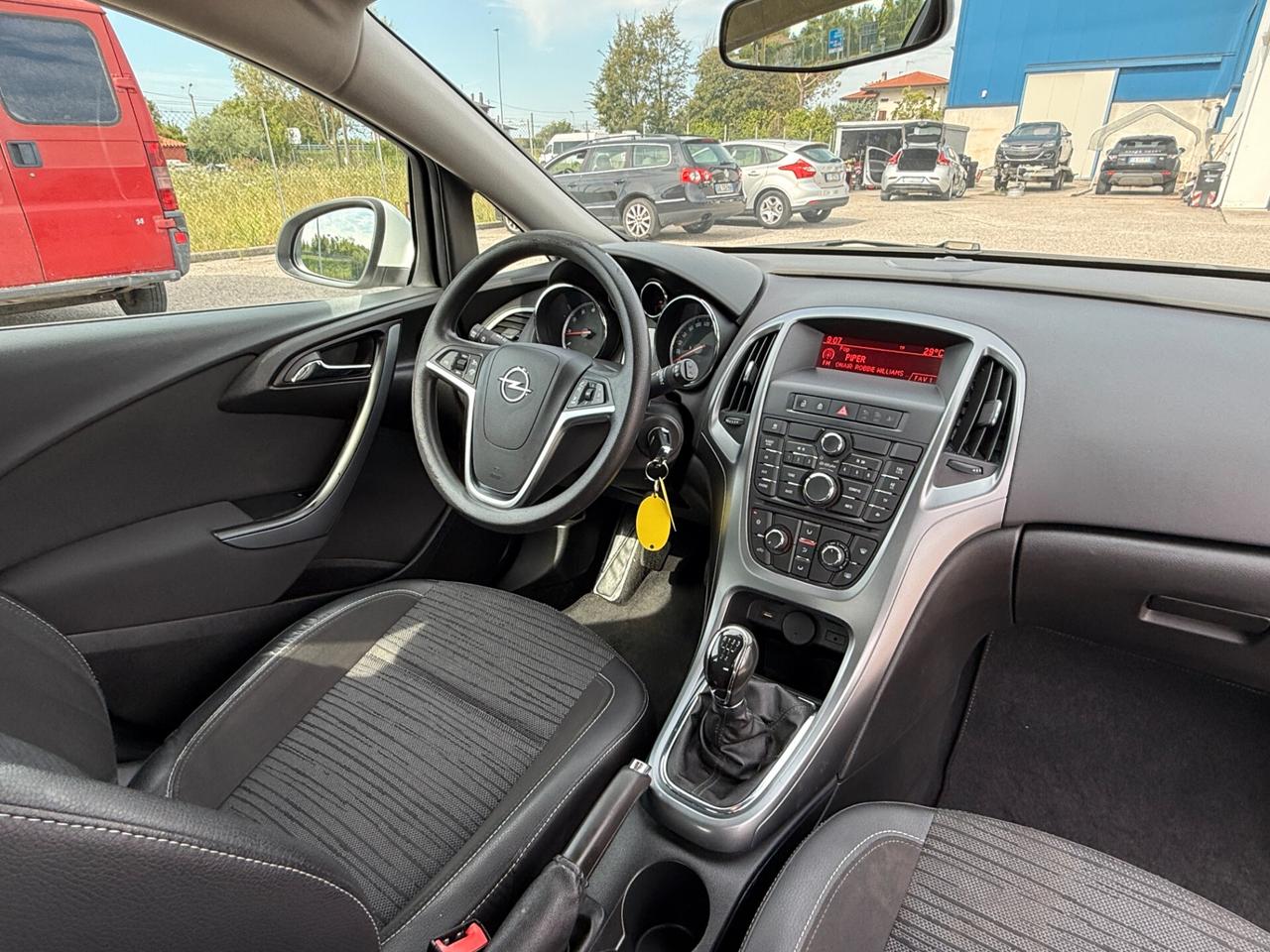 Opel Astra 1.4 100CV 4 porte Elective