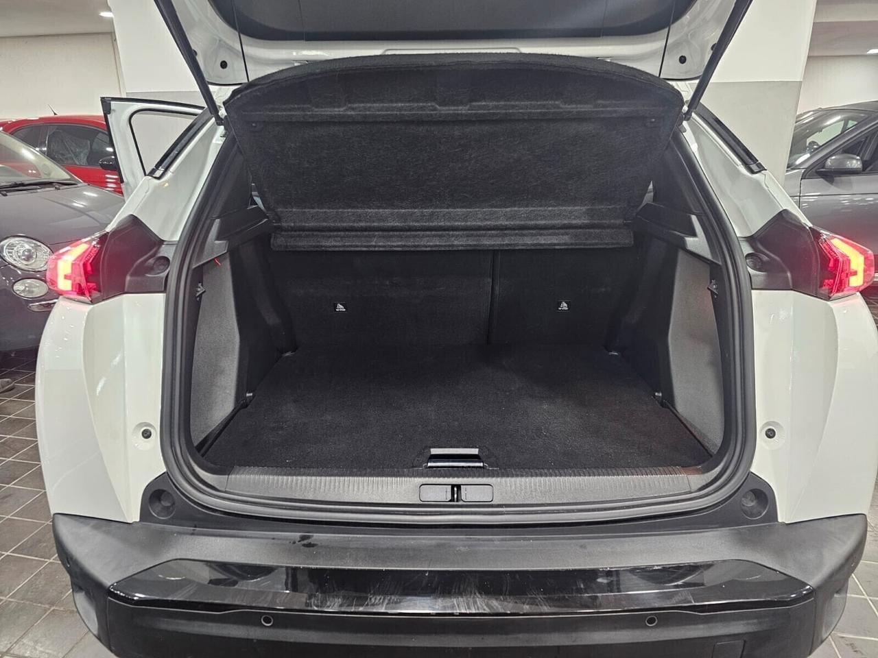 NUOVA PEUGEOT 2008 ALLURE PACK 1.5 BLUEHDI 131CV EAT8 F1