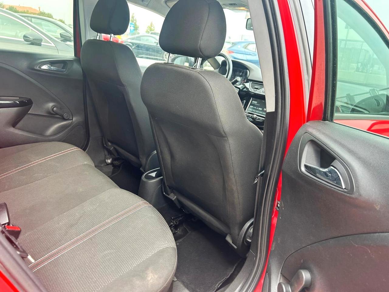 Opel Corsa 1.2 5 porte b-Color