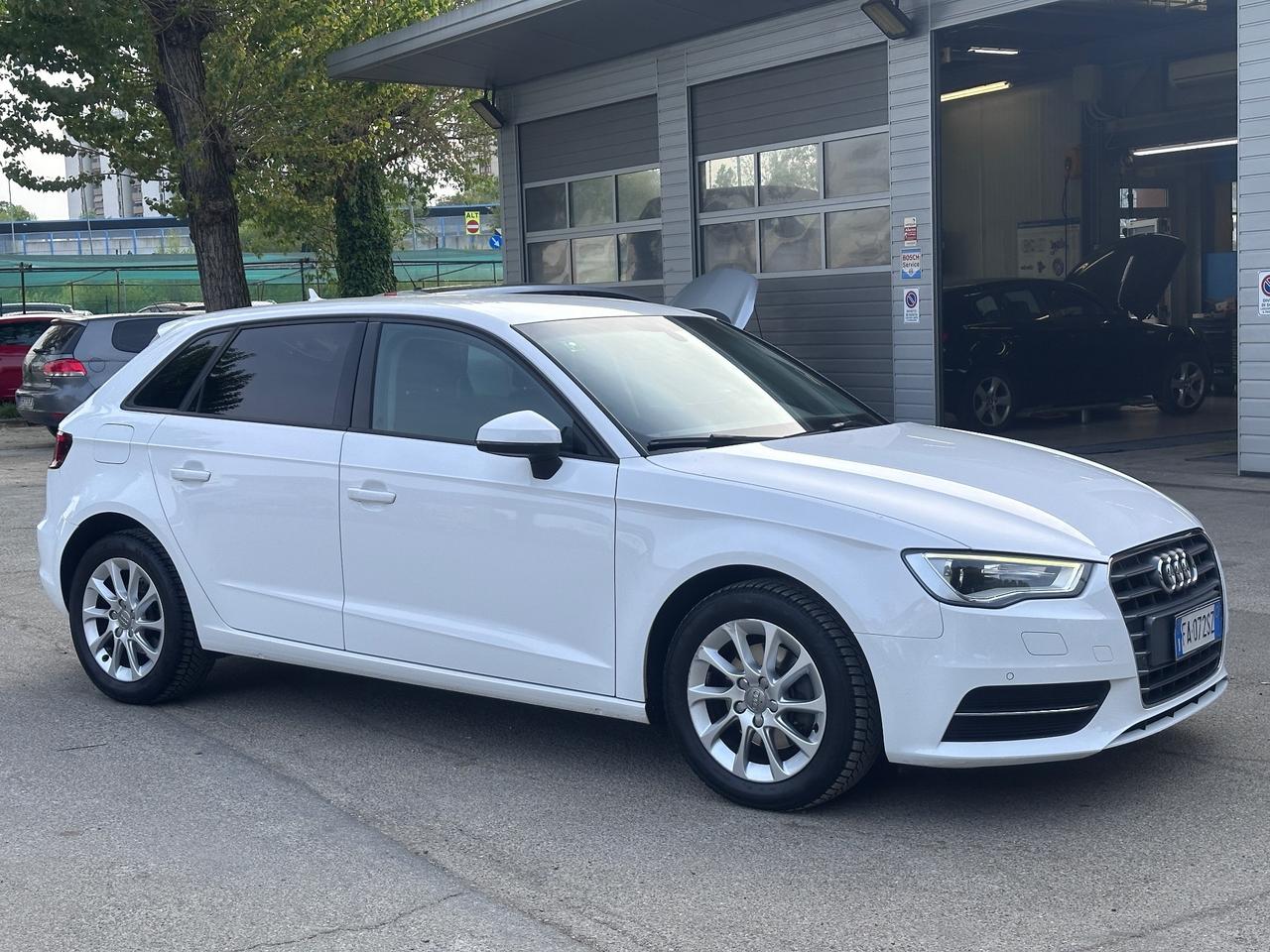 Audi A3 SPB 1.6 TDI clean diesel Ambition