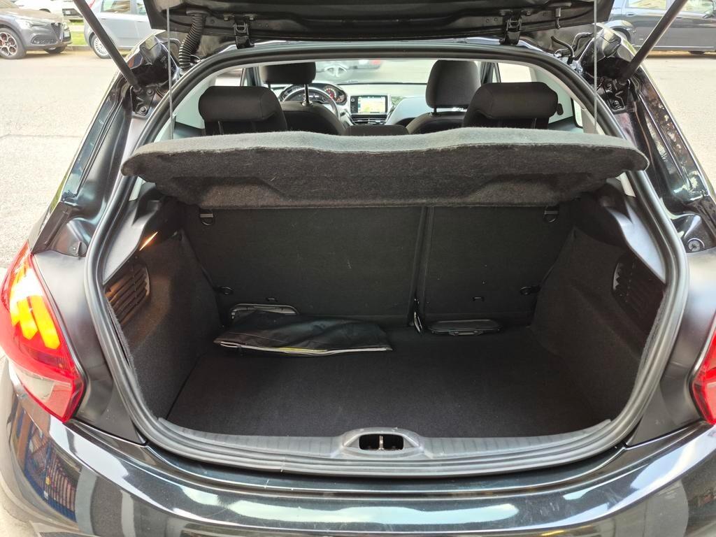 Peugeot 208 PureTech 82 3 porte Allure