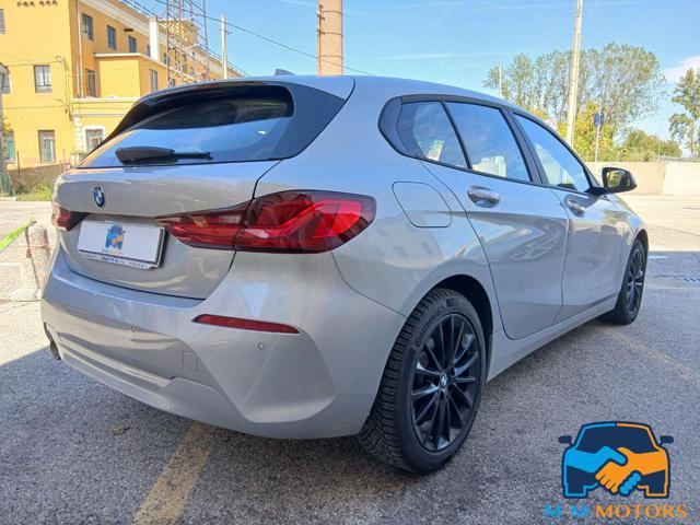 BMW 118 i 5p. Business Advantage