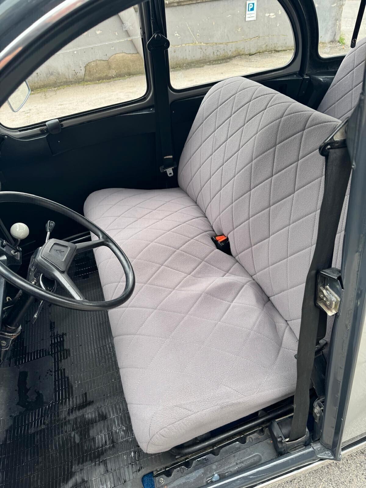 Citroen 2CV 6 Charleston