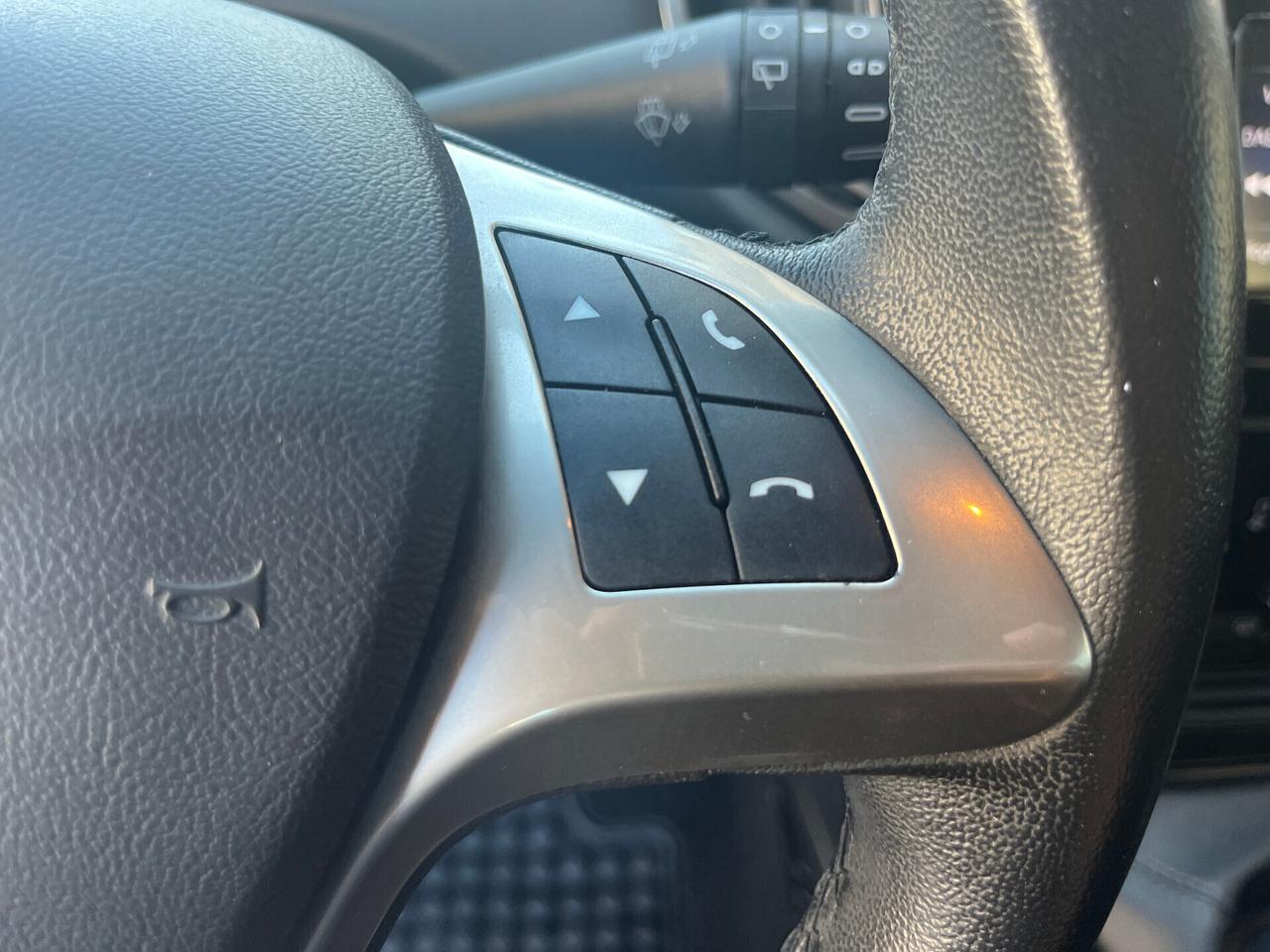 Lancia Ypsilon 1.0 Hybrid Gold 5 Posti