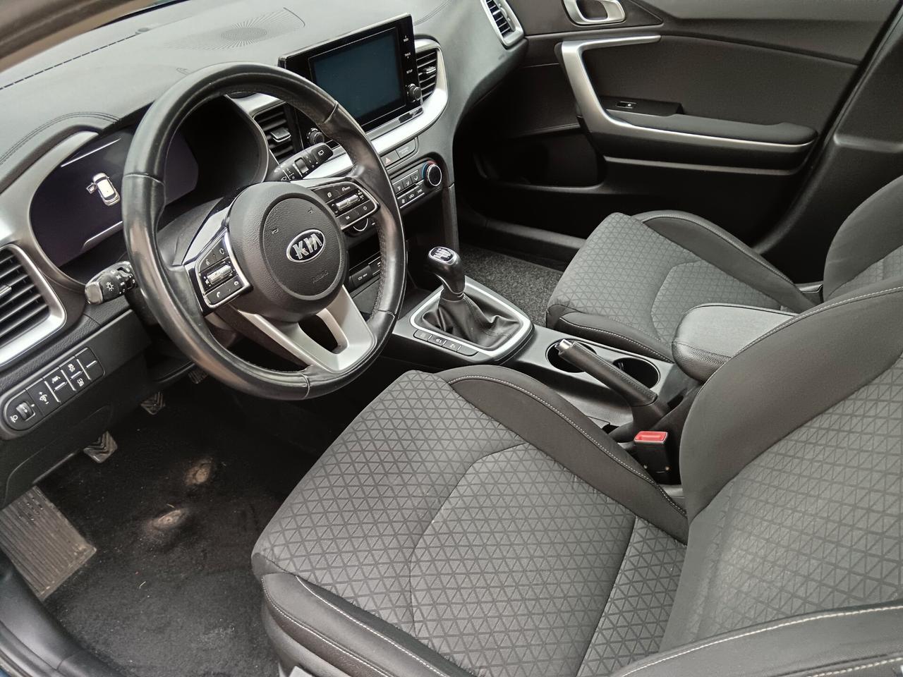 Kia Ceed Sportswagon 1.6 CRDi 136 CV MHEV iMT SW Business Class