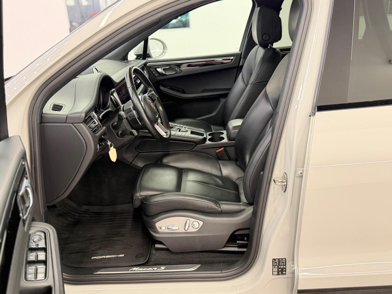 Porsche Macan 3.0 S --GRIGIO GESSO--