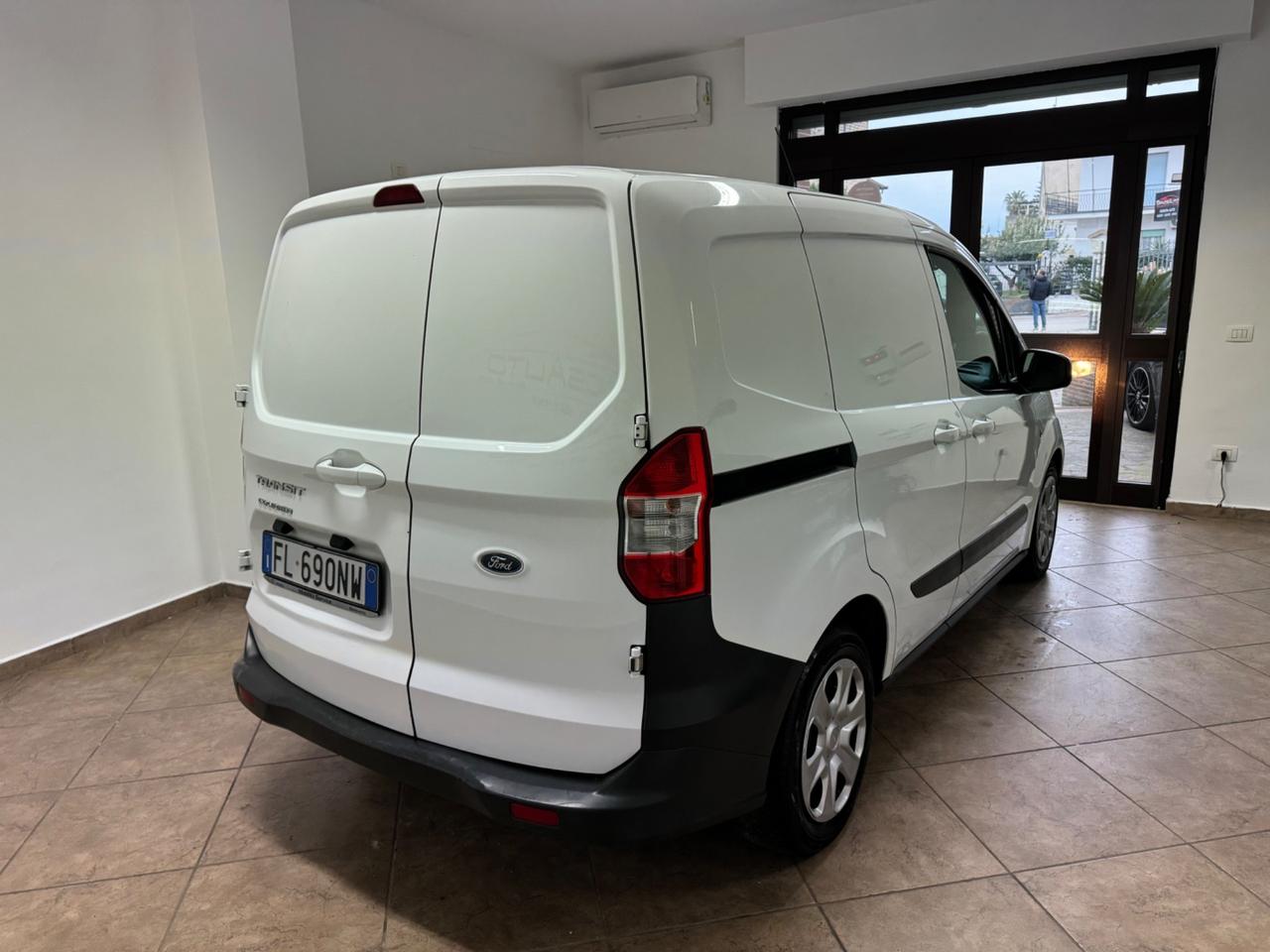 Ford Transit Courier 1.5 TDCi 95CV Van Trend