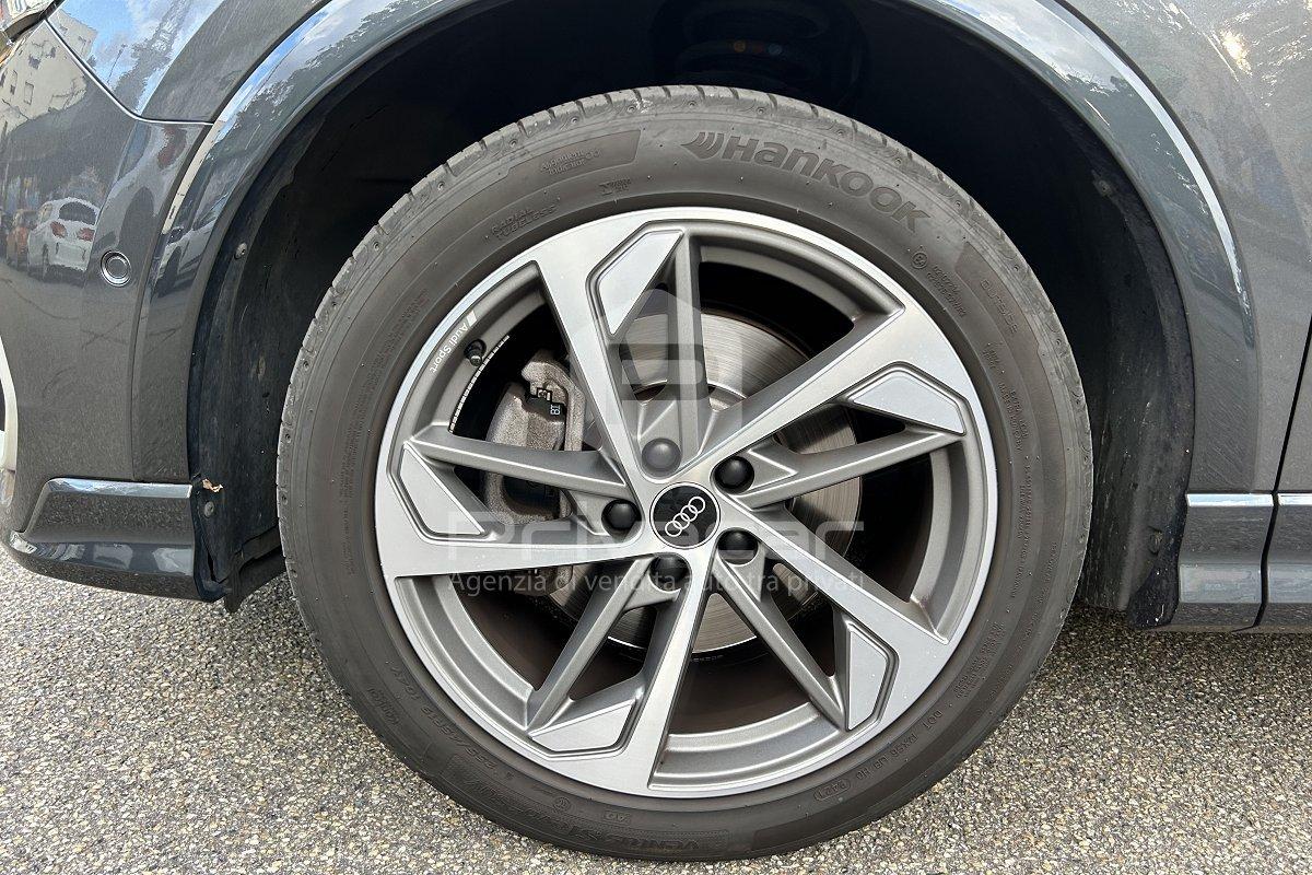 AUDI Q3 SPB 40 TFSI quattro S tronic S line edition