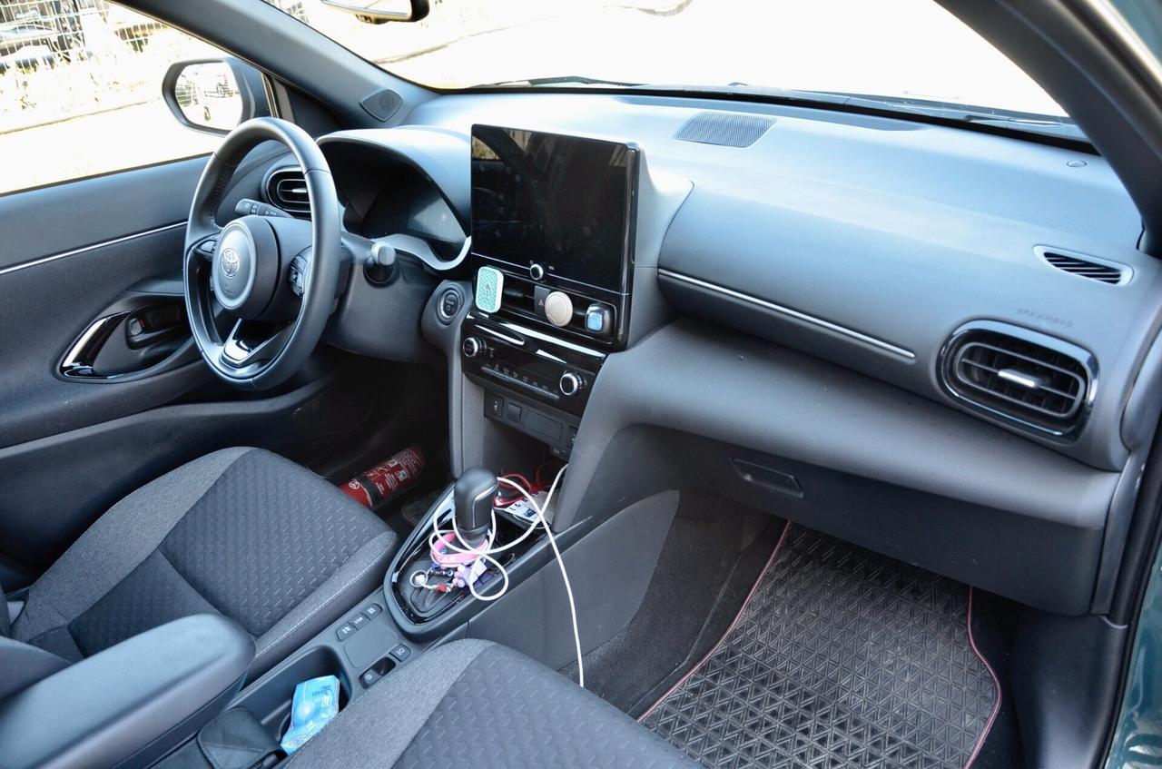 TOYOTA YARIS CROSS 1.5 HYBRID TREND FWD 130cv E-CVT, GARANZIA TOYOTA, UFF ITALIANA, UNICOPROPRIETARIO, FULL LED, RETROCAMERA, PERMUTE