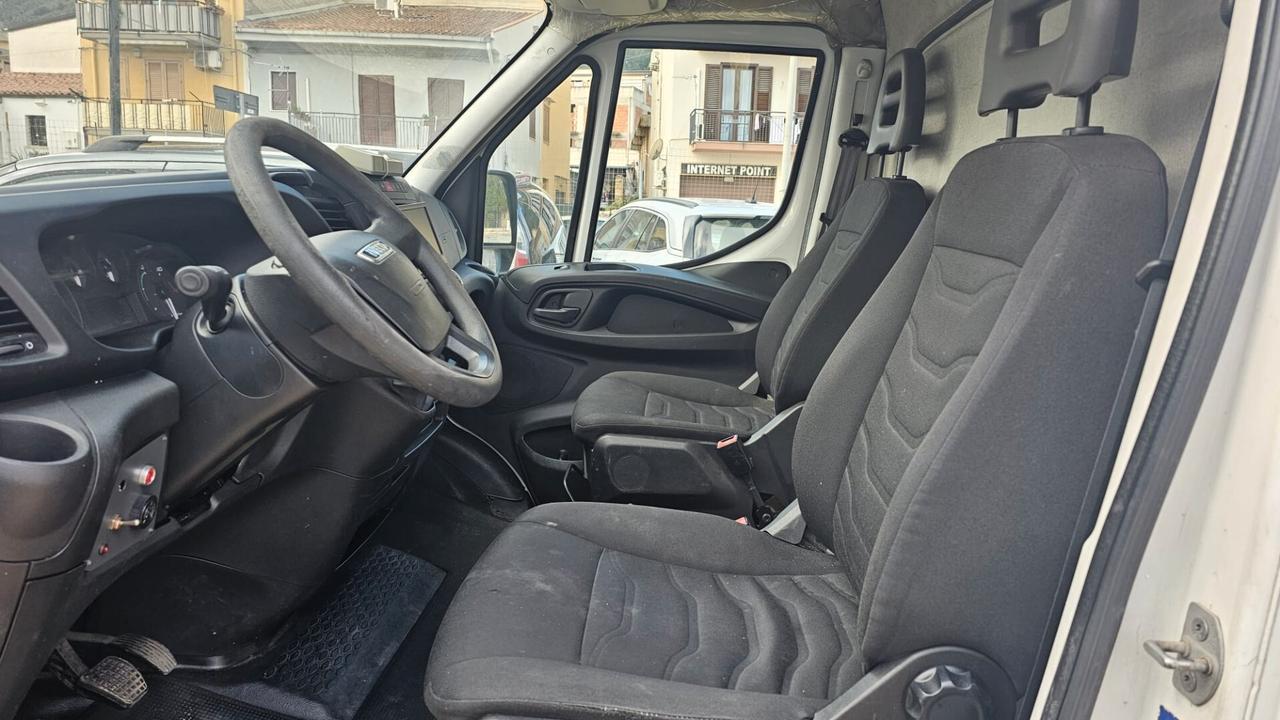 IVECO DAILY 35S15 2.3 M.JET 145 CV 2016 CASSONE CON PEDANA IDRAULICA E5