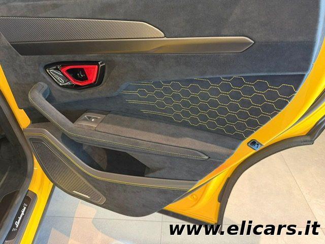 LAMBORGHINI Urus 4.0 Performante