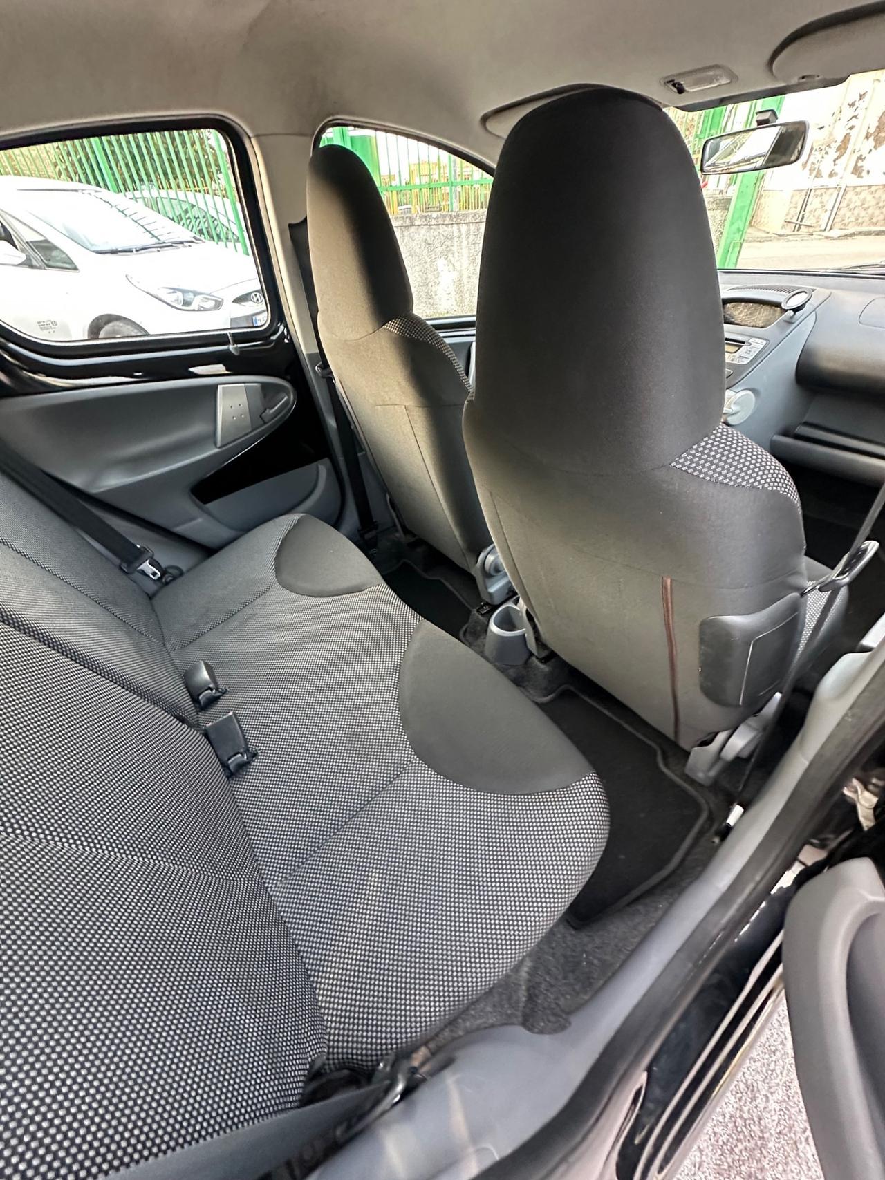 Toyota Aygo 1.0 12V VVT-i 5 porte Lounge MMT