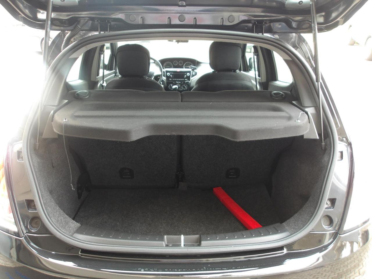 Lancia Ypsilon 5 Porte Ypsilon 1.3 mjt Silver c/clima s&s 95cv