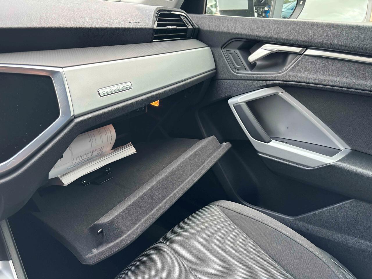 Audi Q3 35 TDI quattro S tronic Business