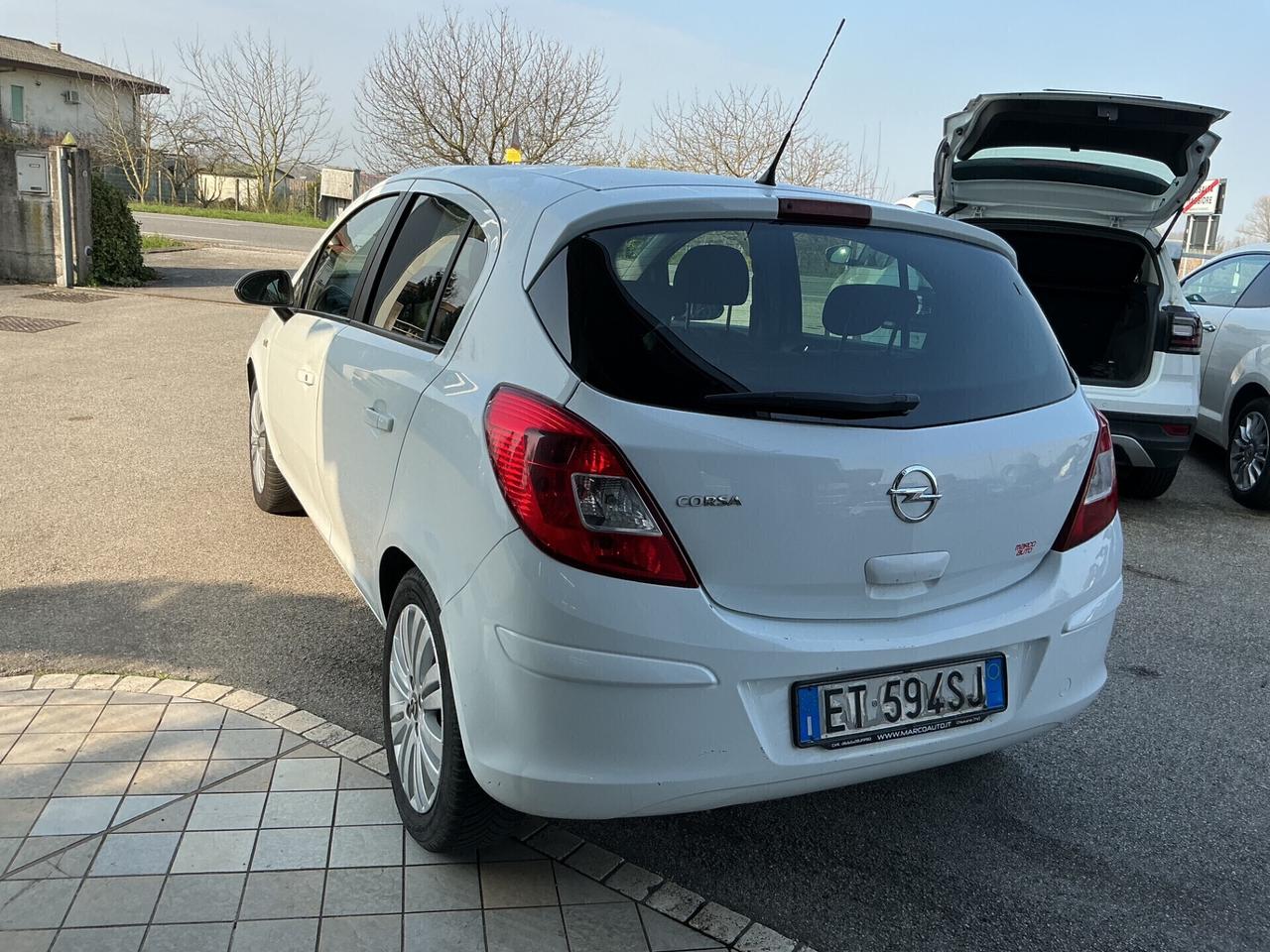 Opel Corsa 1.2 GPL Neopatentati