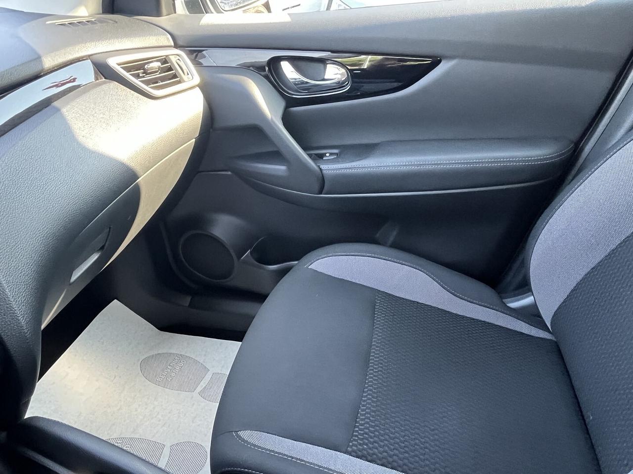 NISSAN QASHQAI 1500 DCI 115 CV AUTOMATICO