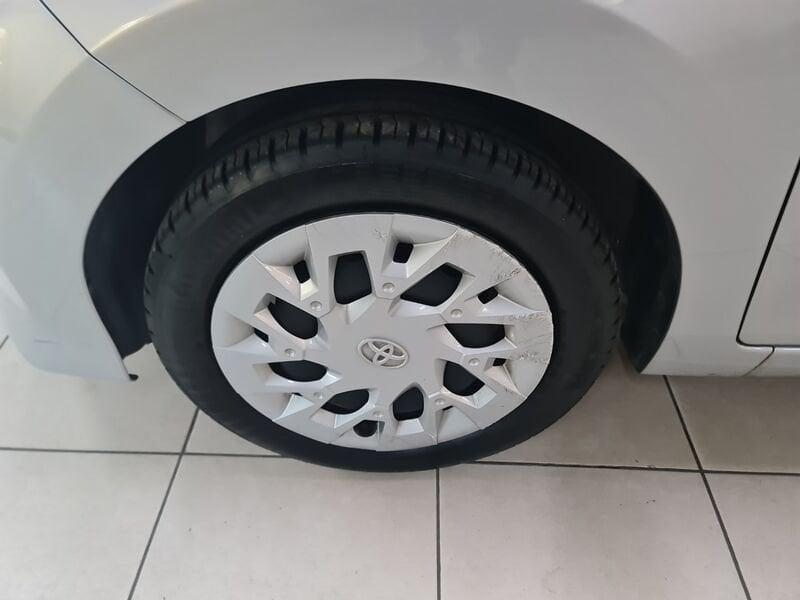 Toyota Aygo Aygo Connect 1.0 VVT-i 72 CV 5 porte x-play MMT