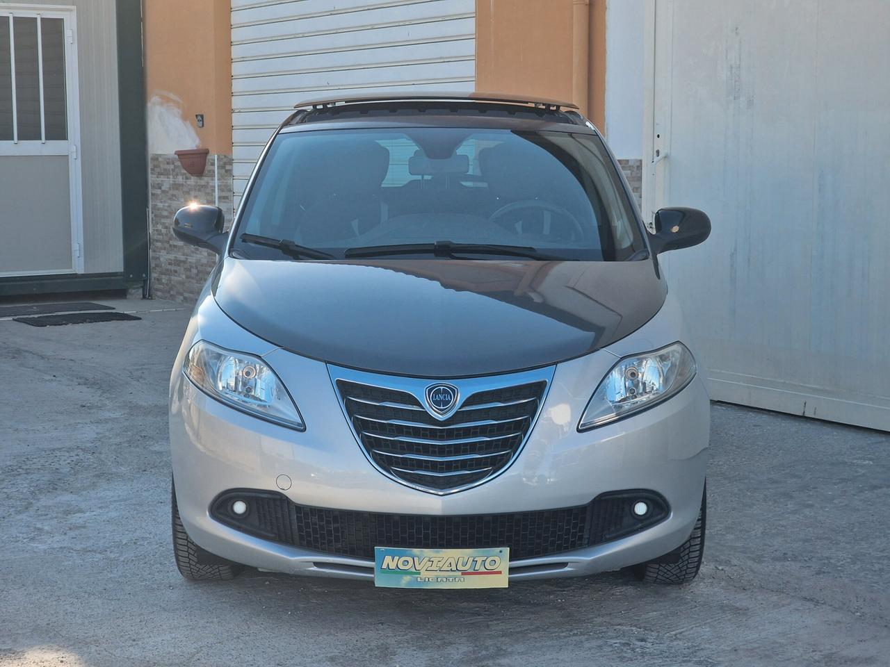 Lancia Ypsilon 1.2 benzina 70cv Tetto panoramico