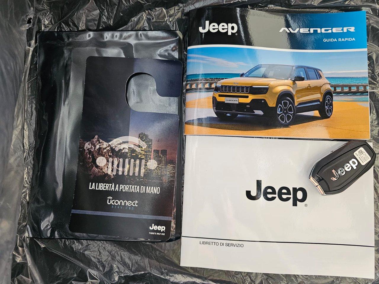 Jeep Avenger 1.2 turbo e-hybrid mhev Summit fwd 100cv edct6 "KM0"