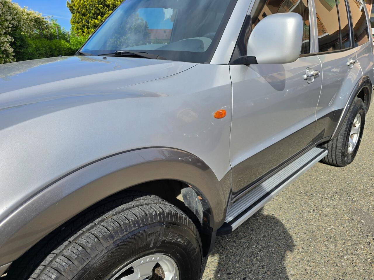 Mitsubishi Pajero 3.2 DID WAGON GLS 7 POSTI