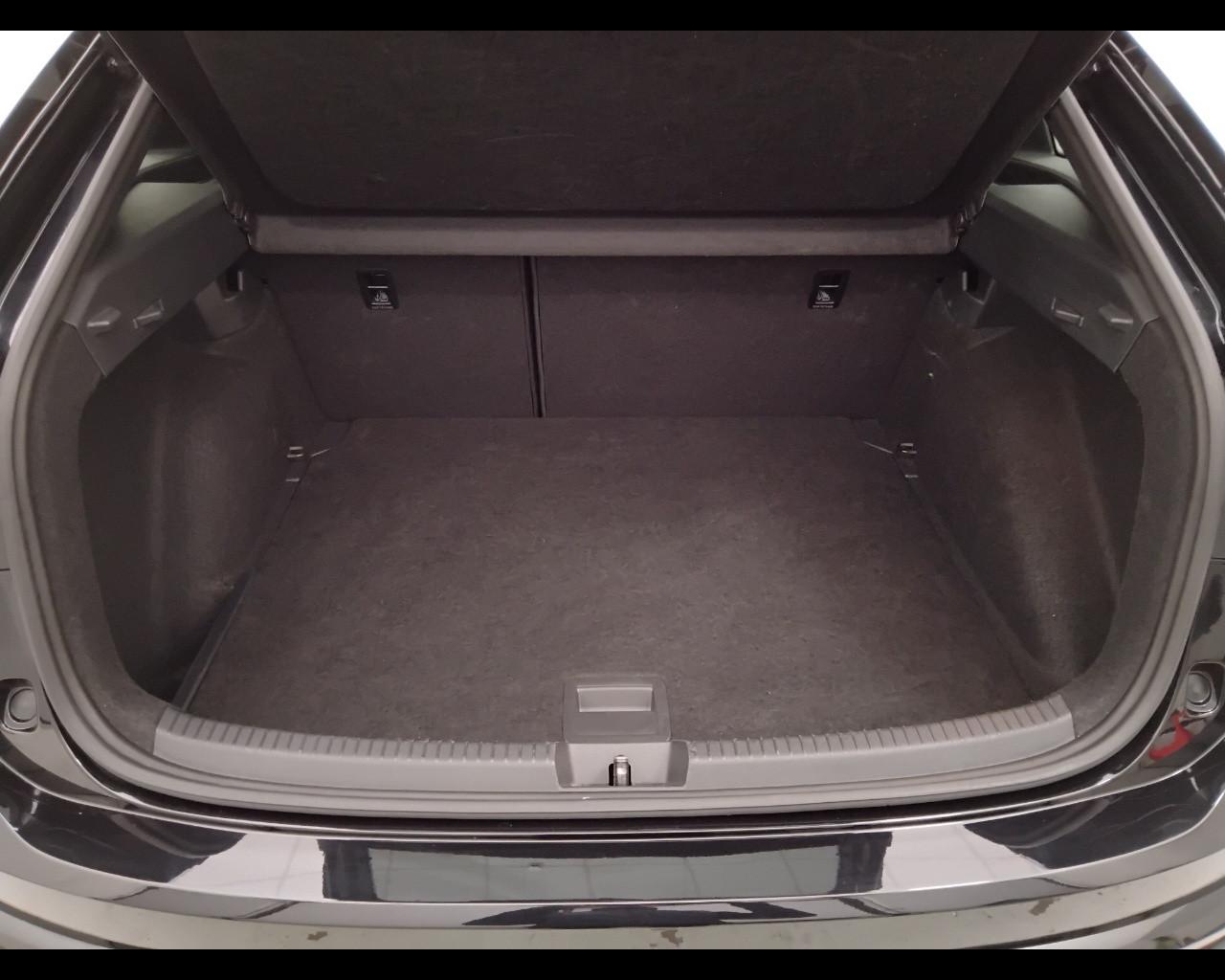 VOLKSWAGEN Taigo - Taigo 1.0 tsi R-Line 115cv