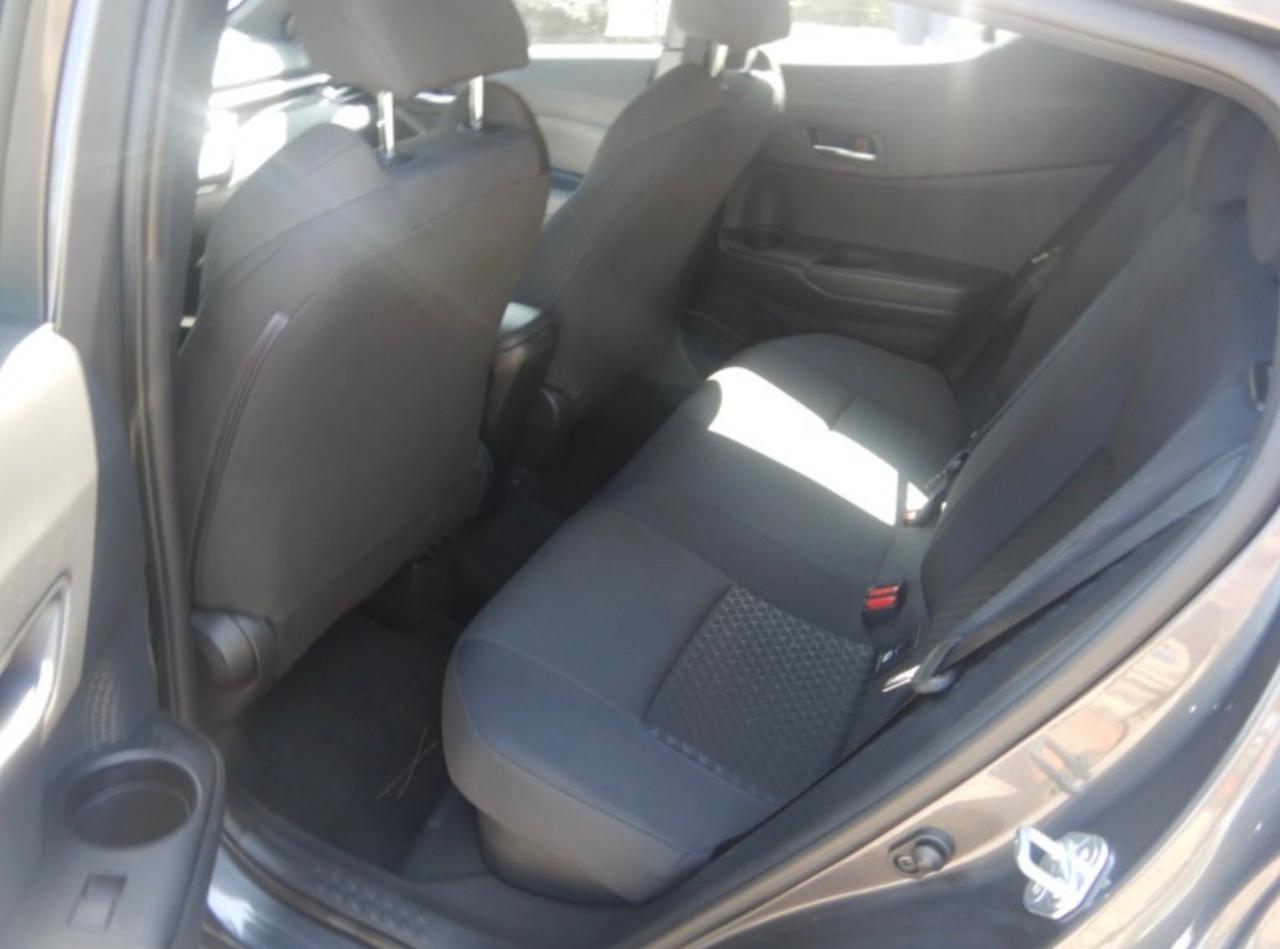 Toyota C-HR 1.8 Hybrid E-CVT Business