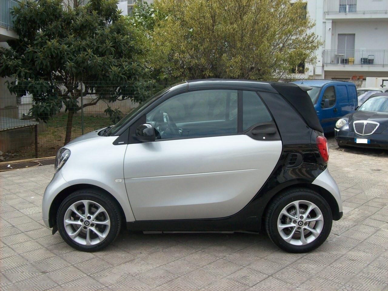 Smart ForTwo Cabrio 1.0 twinamic 71CV Passion