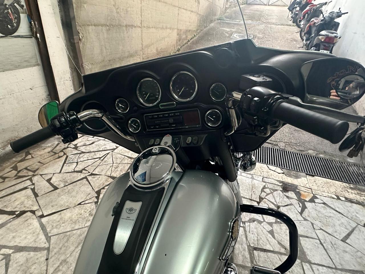 Harley-davidson FLHTCUI Ultra Classic Electra Glide 2003