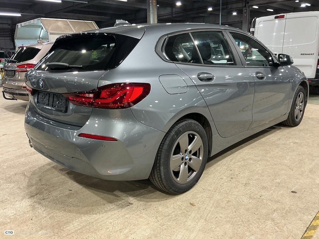 BMW 116D 115CV STEPTRONIC BUSINESS ADVANTAGE ( FARI LED - BMW DIGITAL COCKPIT - NAVI - MIRROR )