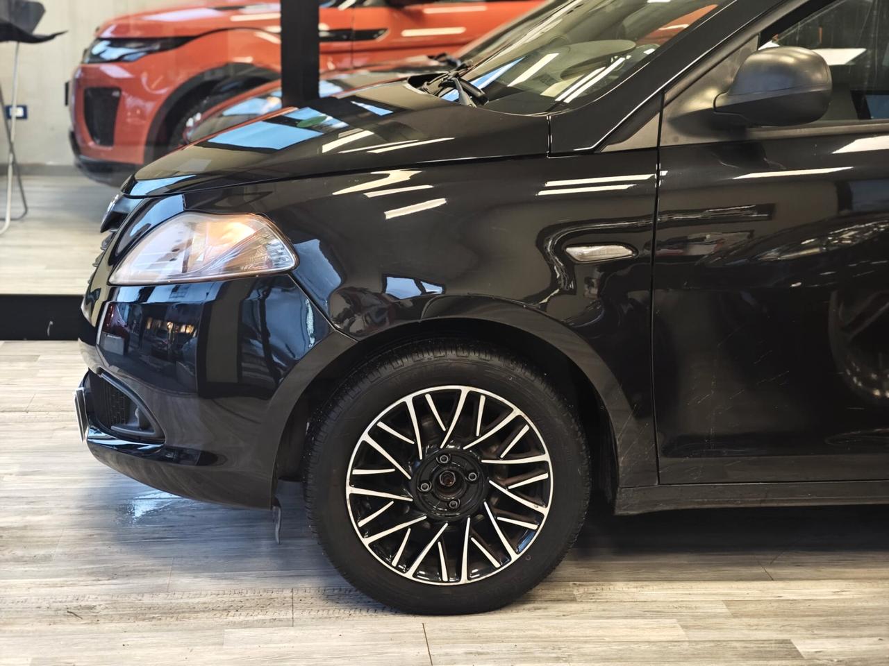 Lancia Ypsilon 1.2 69 CV 5 porte S&S Platinum