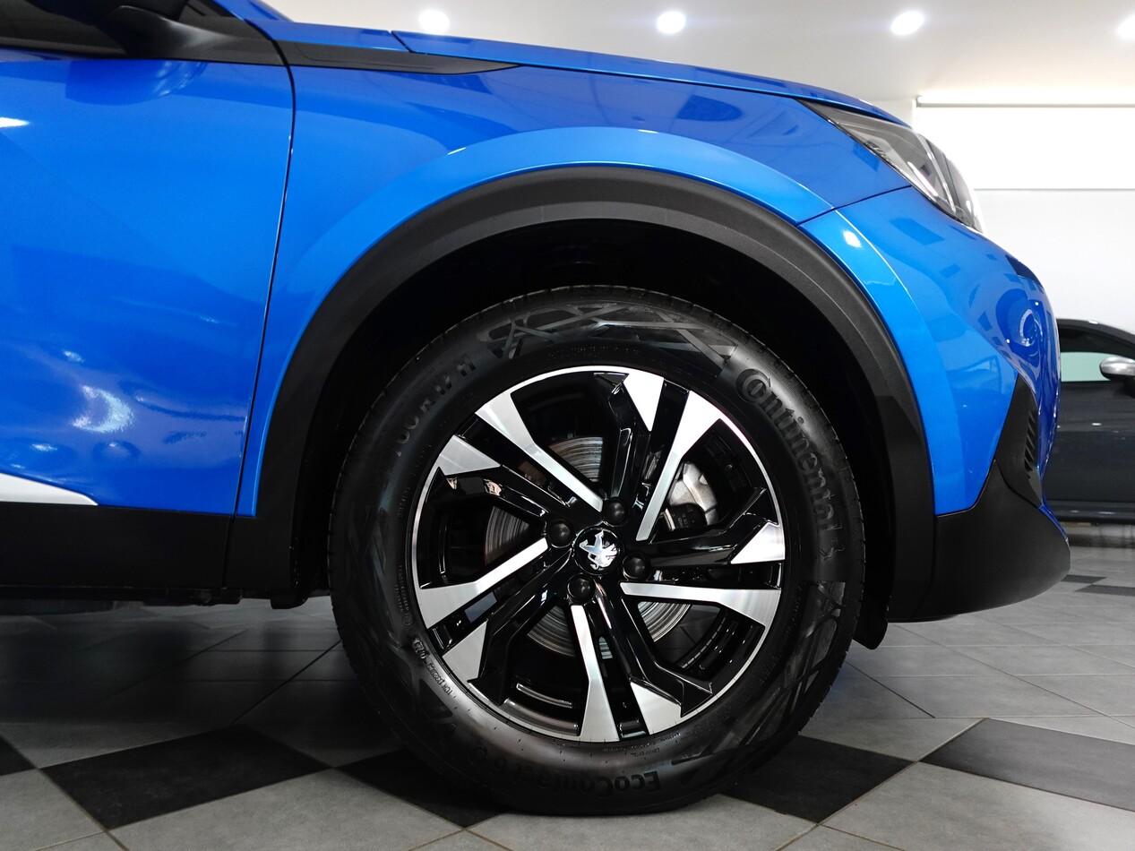 Peugeot 2008 1.2 PureTECH 100 CV ALLURE