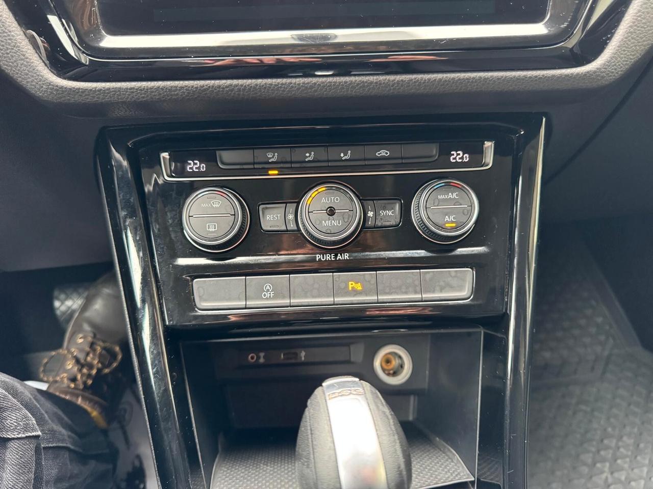 Volkswagen Touran 1.6 TDI 115 CV SCR DSG Highline BlueMotion Tech.