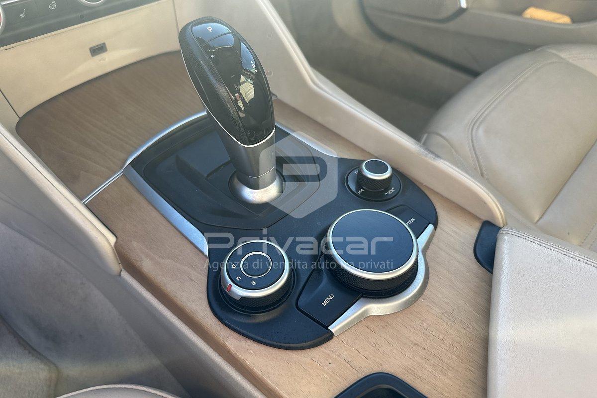 ALFA ROMEO Giulia 2.2 Turbodiesel 210 CV AT8 AWD Q4 Veloce