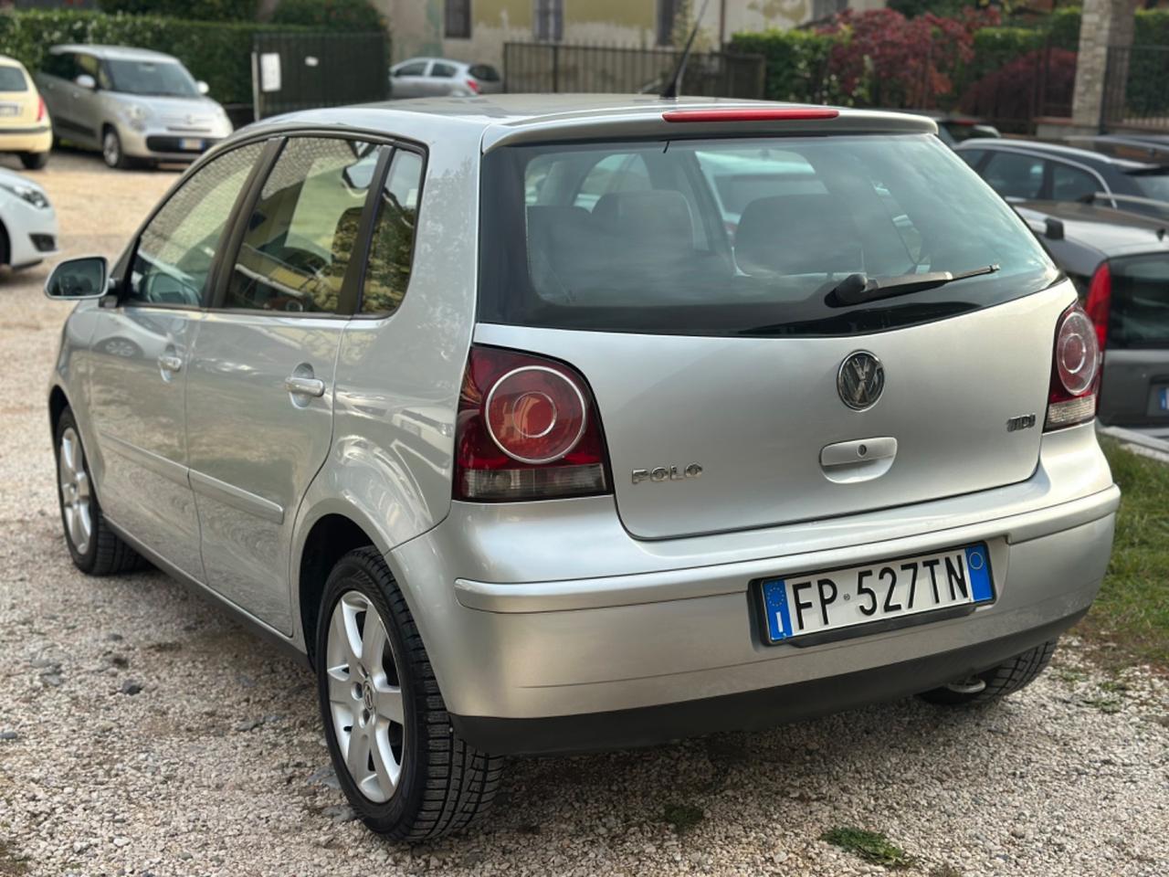 Volkswagen POLO 1.4/80CV TDI 5P SPORTLINE NEOPAT